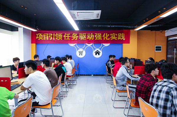 搞互聯(lián)網(wǎng)教育我們是認(rèn)真的，搞互聯(lián)網(wǎng)知識競賽我們也是認(rèn)真的！