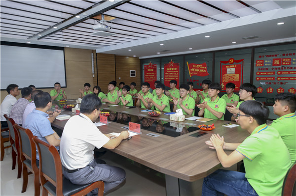 最美不過(guò)初相見(jiàn)！——南京新華2019年秋季新生見(jiàn)面會(huì)