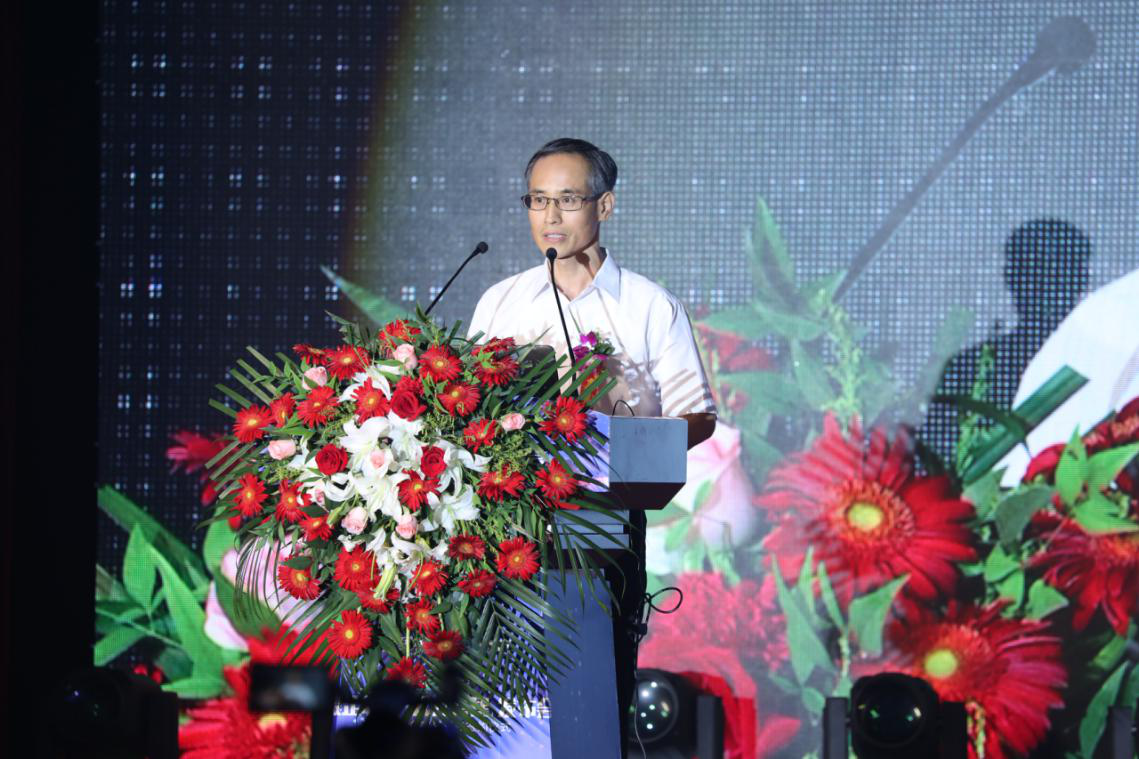 合肥市人力資源和社會(huì)保障局職業(yè)能力建設(shè)處處長束志偉講話