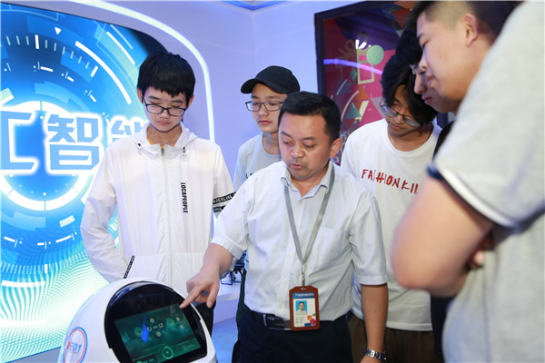 初中畢業(yè)上職業(yè)學校好么？