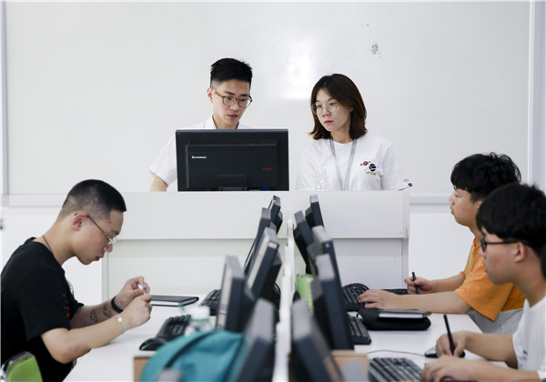 女孩子讀什么技校好？