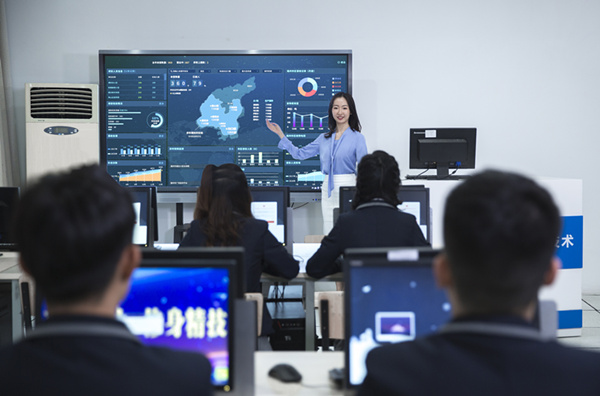 技校里面有什么<a href=http://njxh.cn target=_blank class=infotextkey>專業(yè)</a>？適合初中去學習么？