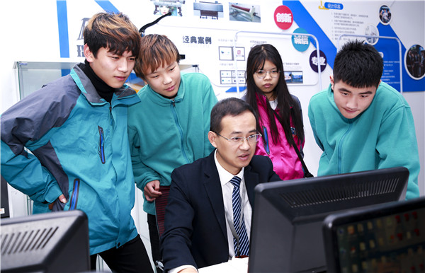 男生初中畢業(yè)可以學(xué)什么?哪些<a href=http://njxh.cn target=_blank class=infotextkey>專業(yè)</a>就業(yè)好？