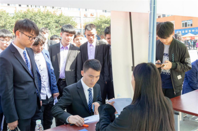 職業(yè)教育托舉新希望，如何選擇一所好學(xué)校？