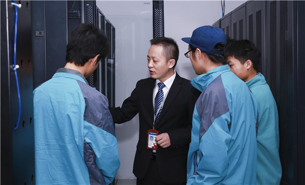 想學(xué)Linux，應(yīng)該怎么學(xué)？