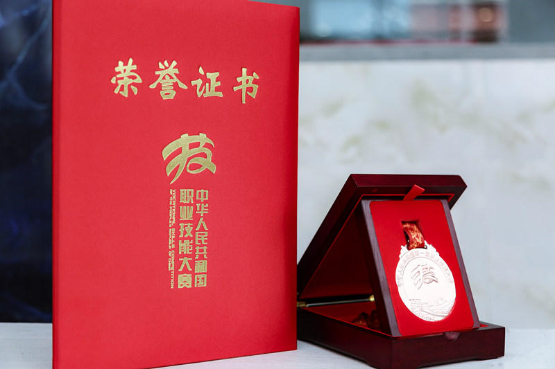 聚焦兩會 | 新華互聯(lián)網(wǎng)+教育助力鄉(xiāng)村振興！