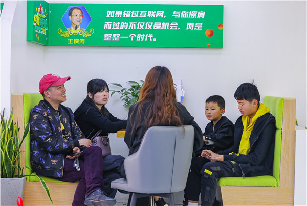 南京新華五一試學(xué)體驗(yàn)周火爆開啟！