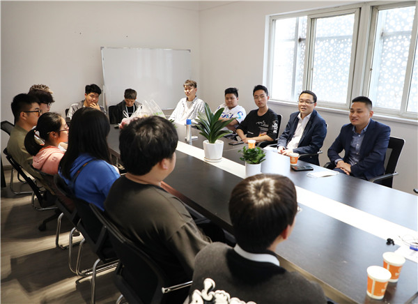 暖心回訪見證成長，愛與責(zé)任一路相隨