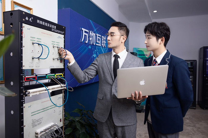 就業(yè)寒潮來襲，新華這類人才卻被市場熱搶！