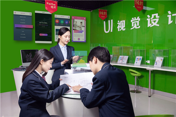 初二輟學(xué)的孩子適合干什么？