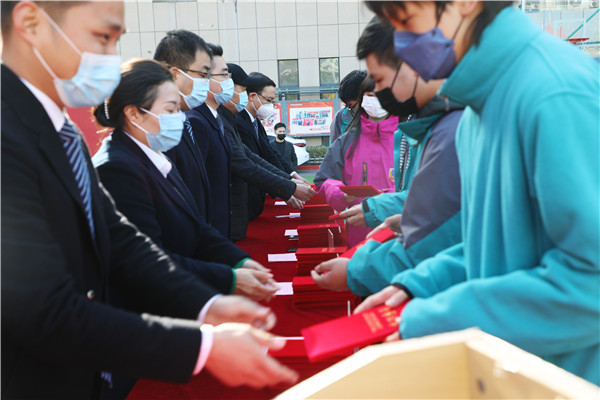 知行合一，榜樣力量——南京新華2022年度學(xué)生工作總結(jié)暨表彰大會(huì)圓滿落幕！