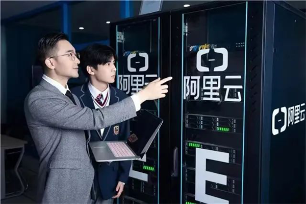 技能之光 點亮職業(yè)夢想！新華互聯(lián)網(wǎng)科技邀您共同參與新華杯全國職業(yè)技能大賽！