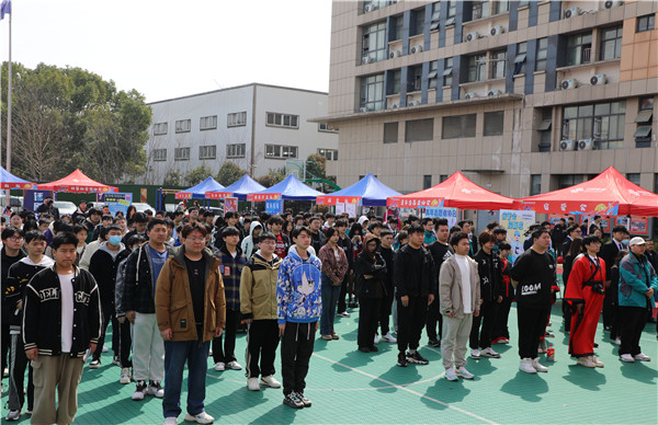 追光有“你”，歡迎“新”上人 南京新華電腦專修學(xué)校2024年春季社團(tuán)招新大會順利收官