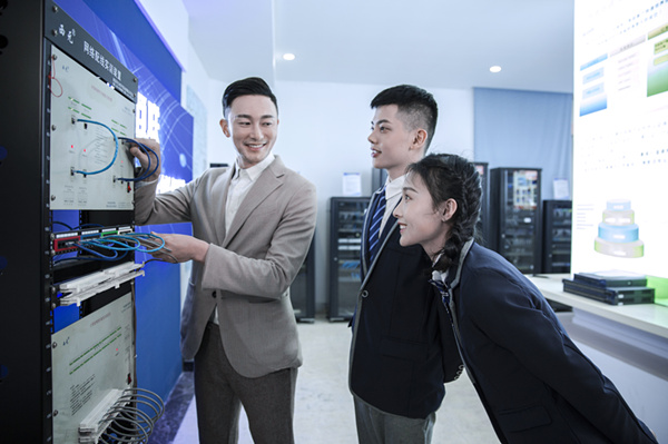 女生適合學計算機<a href=http://njxh.cn target=_blank class=infotextkey>專業(yè)</a>嗎？