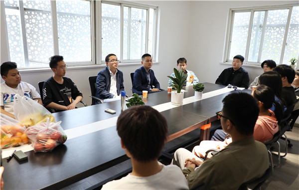 暖心回訪見證成長，愛與責(zé)任一路相隨