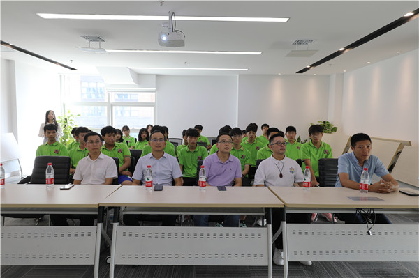 企業(yè)大咖講座|雛鷹展翅，智領(lǐng)未來