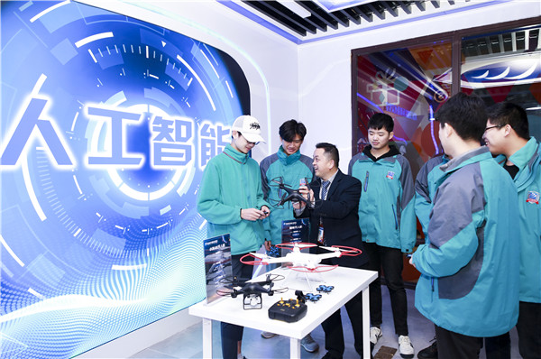 南京新華電腦專修學(xué)院地址，怎么走？