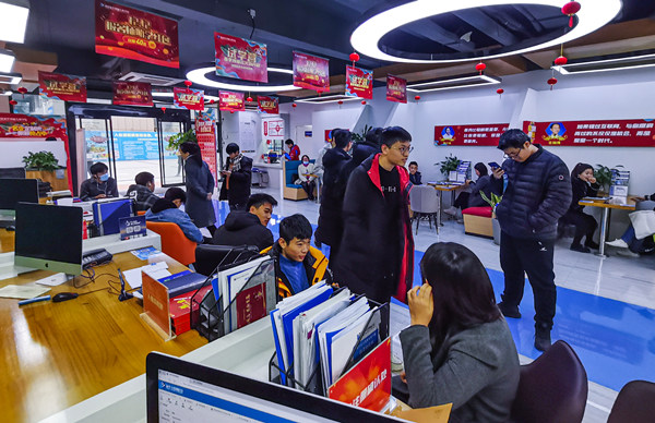 為什么總勸你來校實地考察？好學校不怕比較！