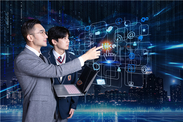 成績不理想？別擔(dān)心！高技術(shù)人才未來更吃香！