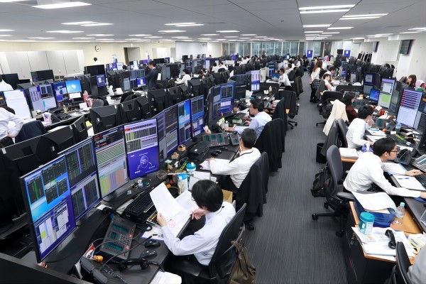 2024年大學(xué)生就業(yè)難題凸顯，技能培訓(xùn)成再就業(yè)新路徑！